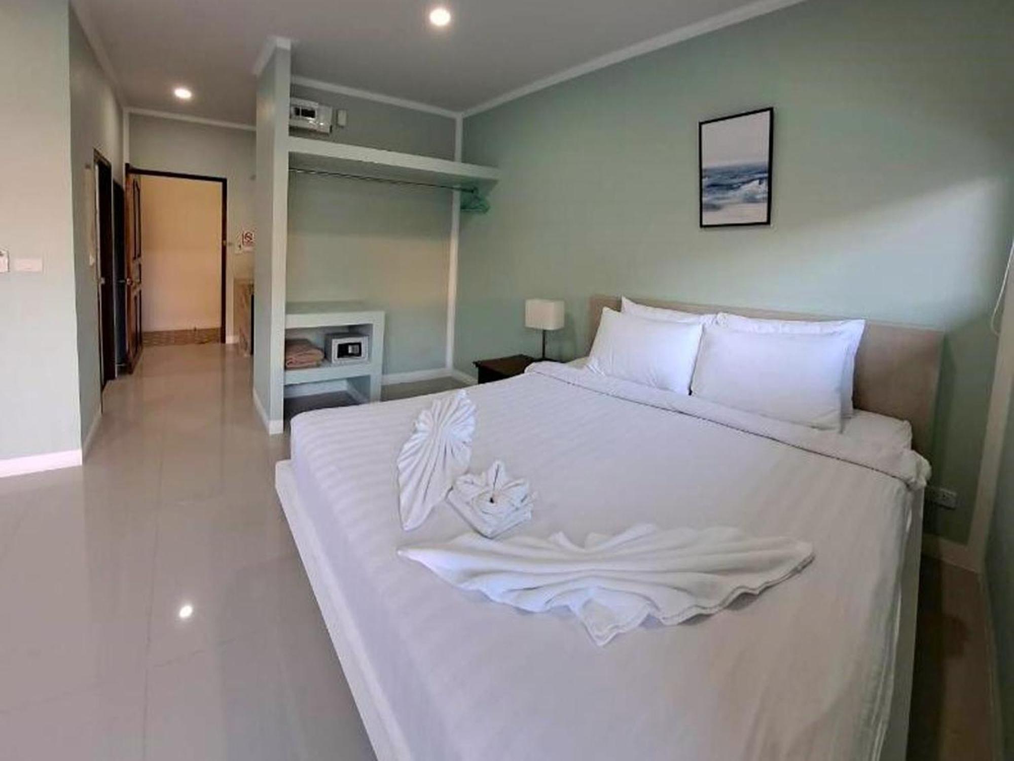 J & Ariya Hotel Near Samui Airport And Koh Phangan Pier Бопхут Экстерьер фото