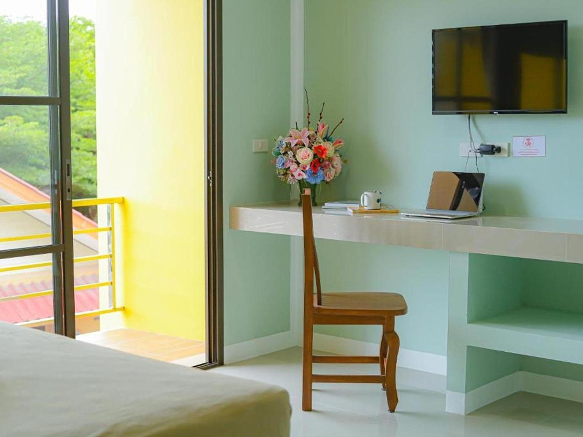 J & Ariya Hotel Near Samui Airport And Koh Phangan Pier Бопхут Экстерьер фото